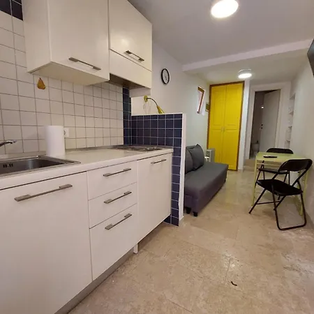 Mala Savicentska Apartman